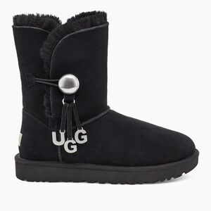 UGG Women's Bailey Button UGG Charm Black Sheepskin Winter Boots